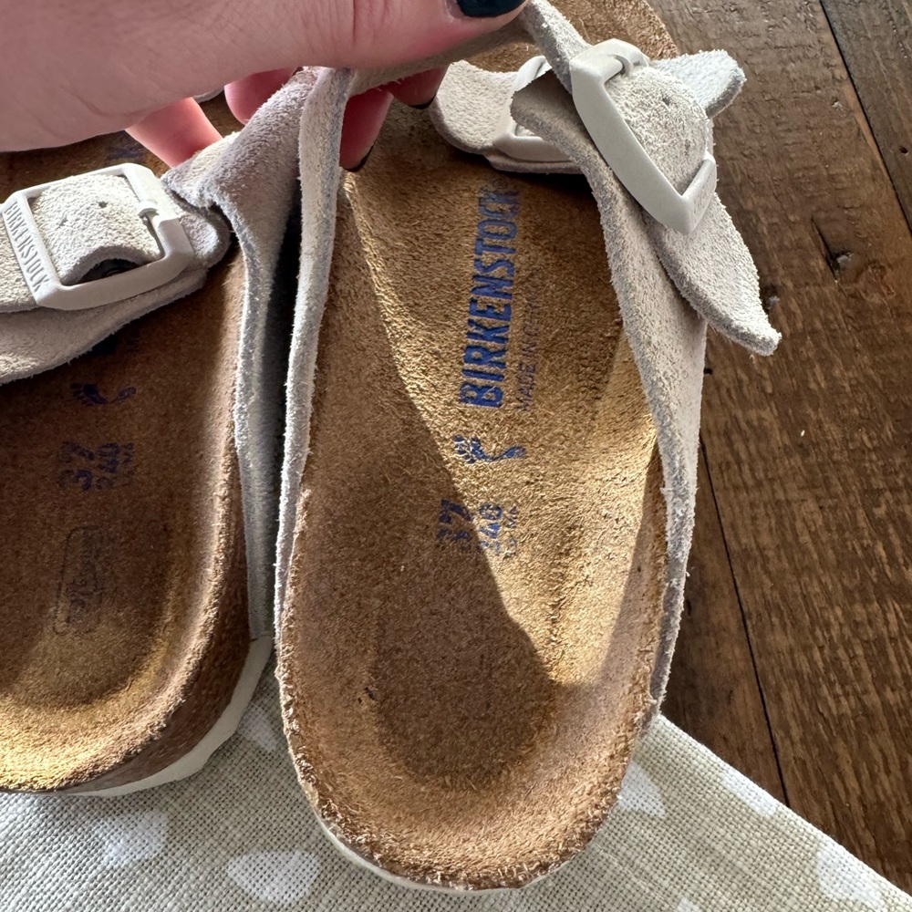 Birkenstock Women’s Sandals - Cream Suede - Picture 3 of 4